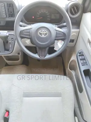 Toyota Passo 1.0 AWD 2018 White