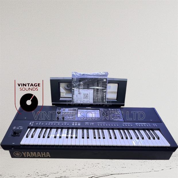 Yamaha PSR Sx720 Keyboard - main view