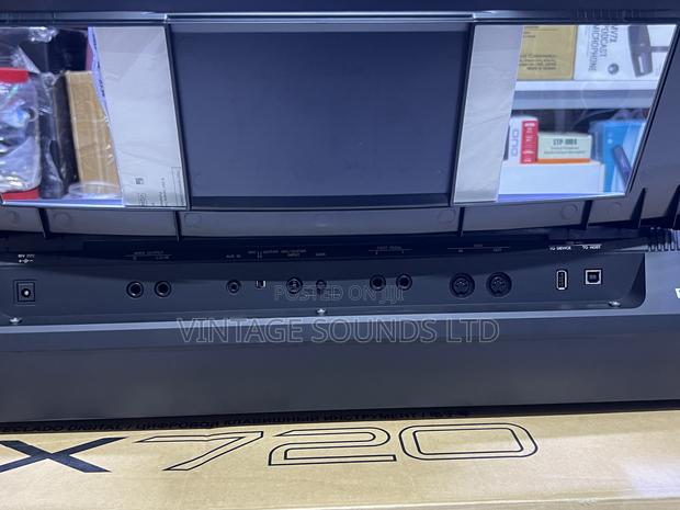 Yamaha PSR Sx720 Keyboard - thumbnail 3
