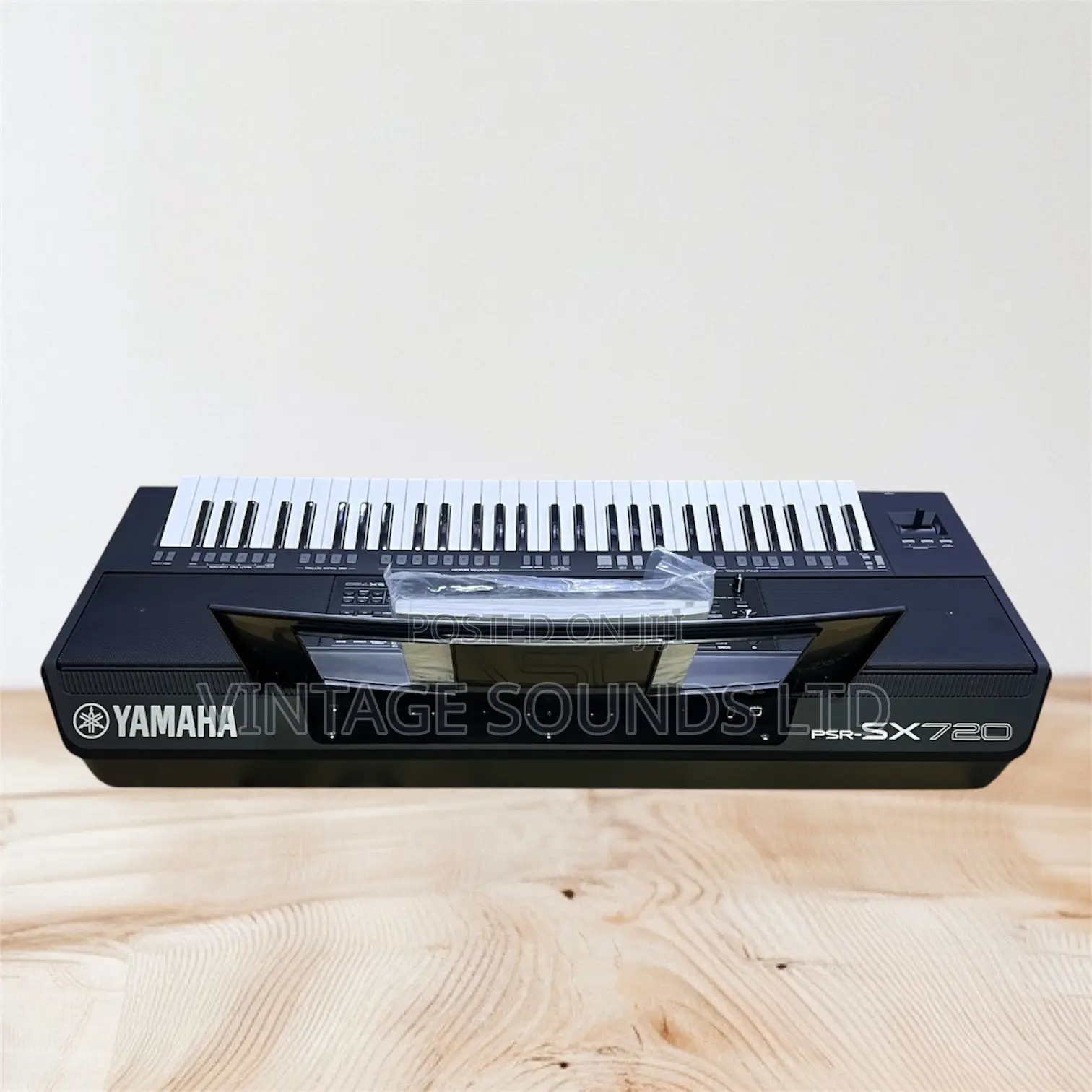 Yamaha PSR Sx720 Touch Sensitivity Keyboard