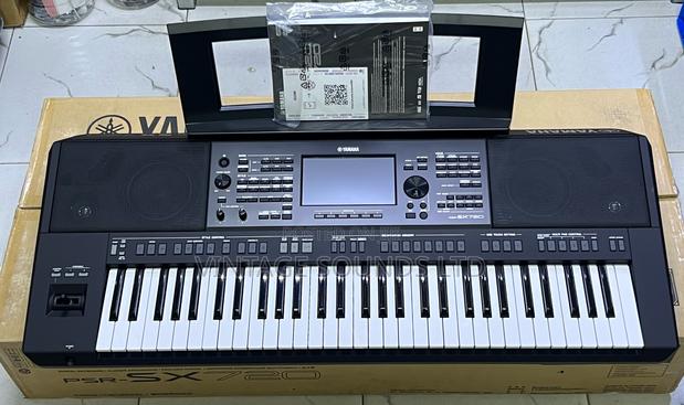 Yamaha PSR Sx720 Touch Sensitivity Keyboard - thumbnail 4