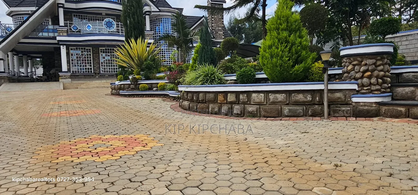 7bdrm Mansion in Hillside for sale