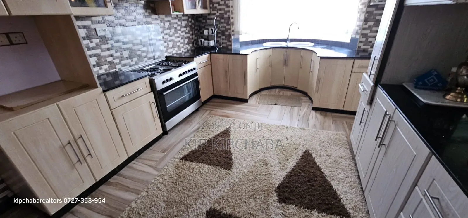 7bdrm Mansion in Hillside for sale