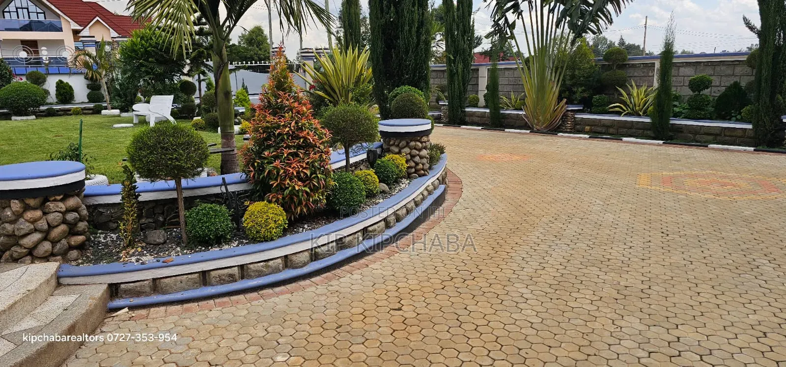 7bdrm Mansion in Hillside for sale