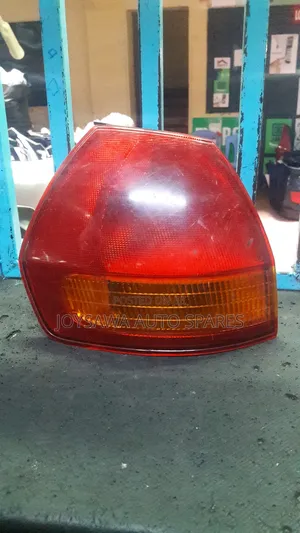 Nissan Ad 2002 Taillight