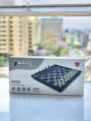 Premium Quality Black and White Magnetic Chess Board - thumbnail 2