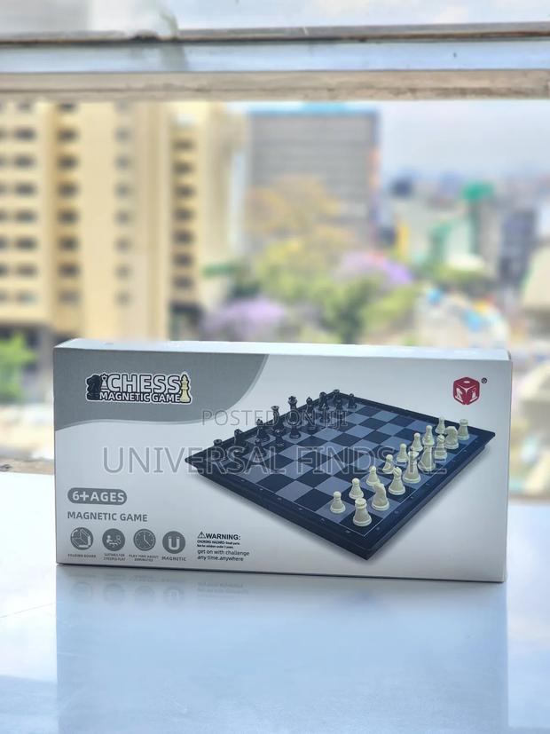 Premium Quality Black and White Magnetic Chess Board - main view