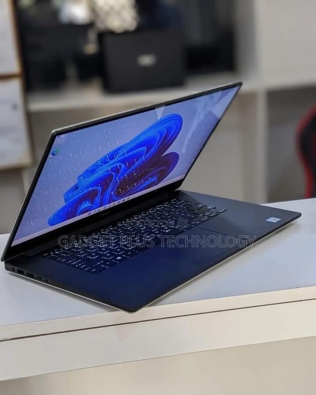 Laptop Dell Precision 5510 16GB Intel Core I7 SSD 512GB - thumbnail 4