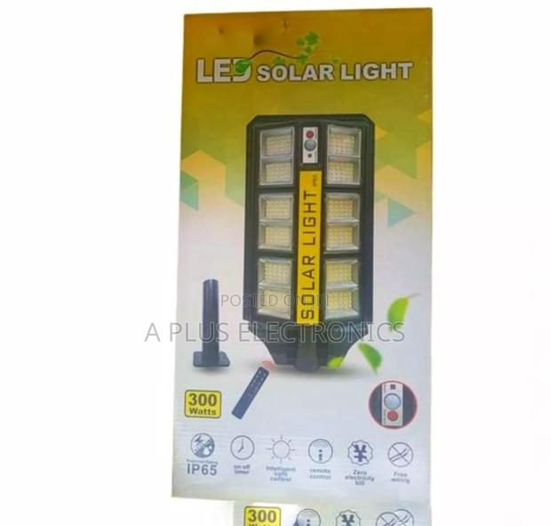 G350 300w Solar Streetlight