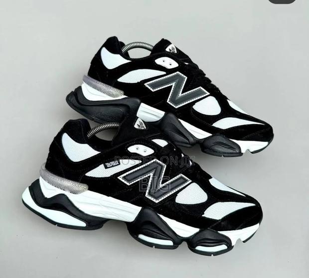 New Balance 9060 Black White - thumbnail 2