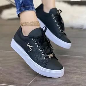 Signature Ladies Sneakers