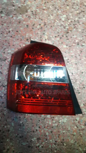 Toyota Kluger 2005 Taillight