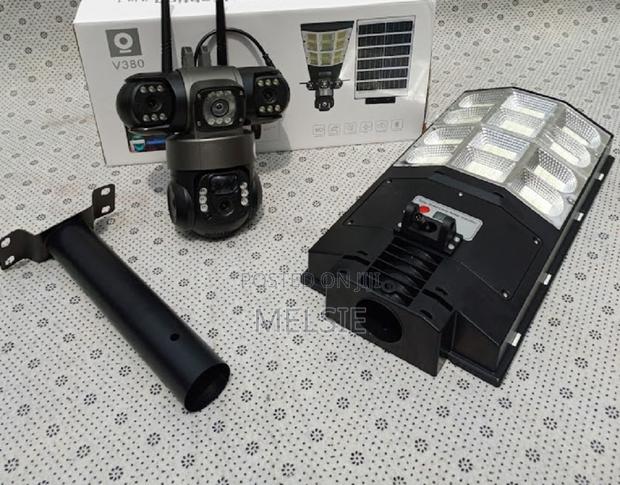 Ai Solar Camera + Lighting 2-in-1 With Solar Streetlight Security Cam - main view