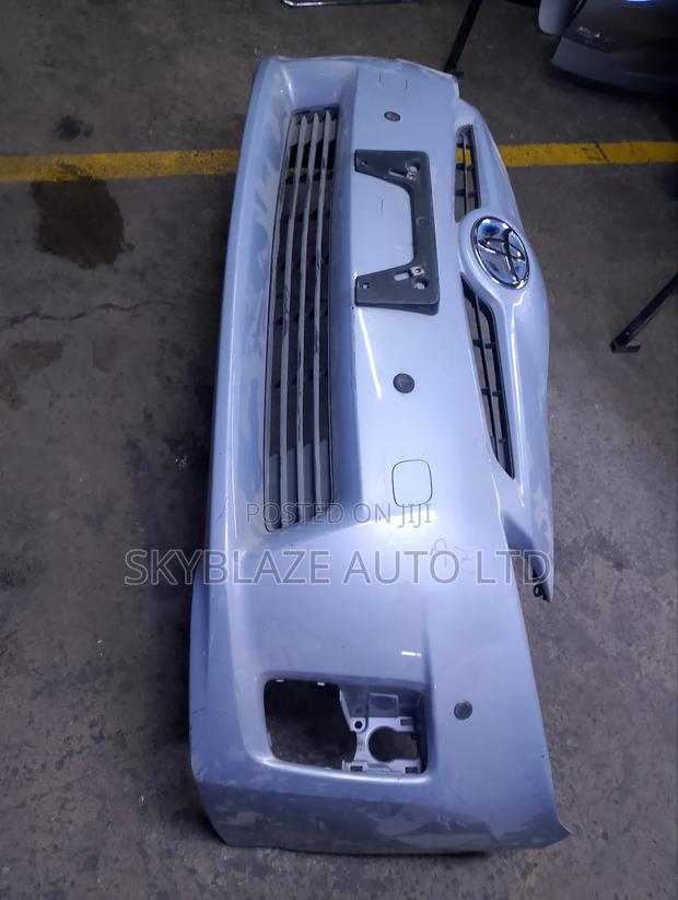 Toyota Prius Front Bumper - main view