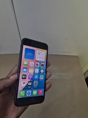 Apple iPhone SE (2022) 64 GB Black