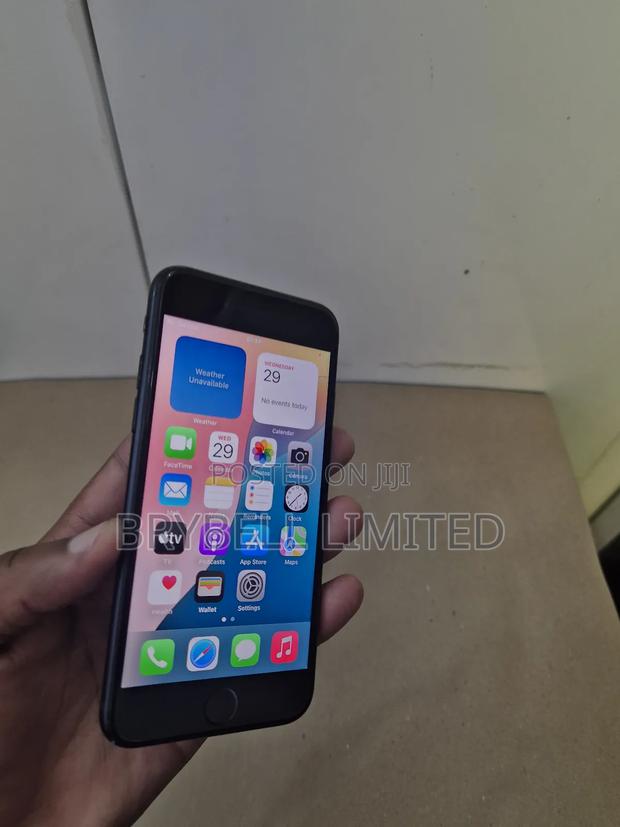 Apple iPhone SE (2022) 64 GB Black - thumbnail 3