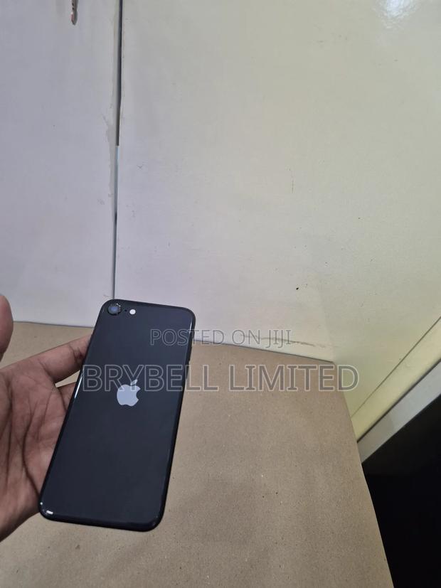 Apple iPhone SE (2022) 64 GB Black - thumbnail 4