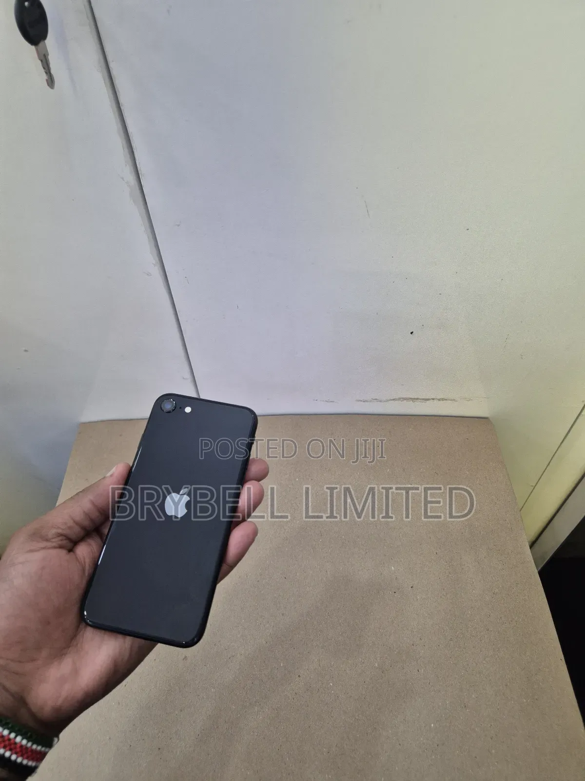 Apple iPhone SE (2022) 64 GB Black