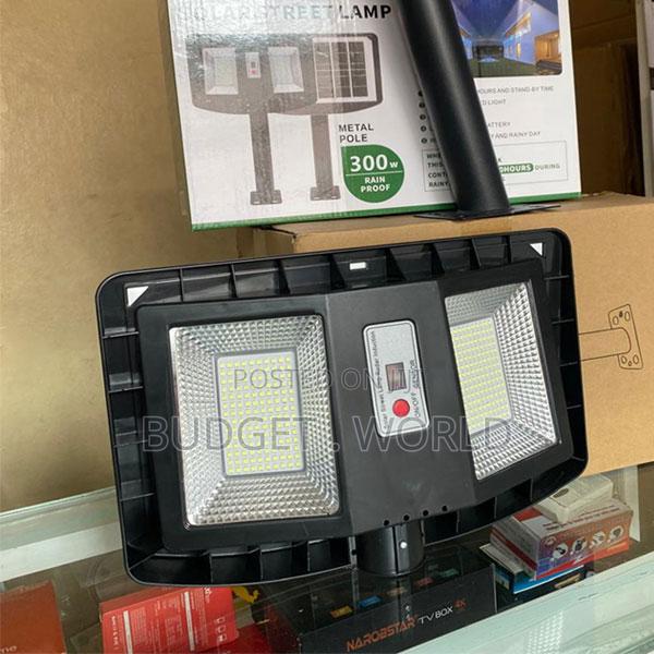 3 Rotary Lamp Ip65 Weatherproof 300w Solar Street Lamp Motion Sensor