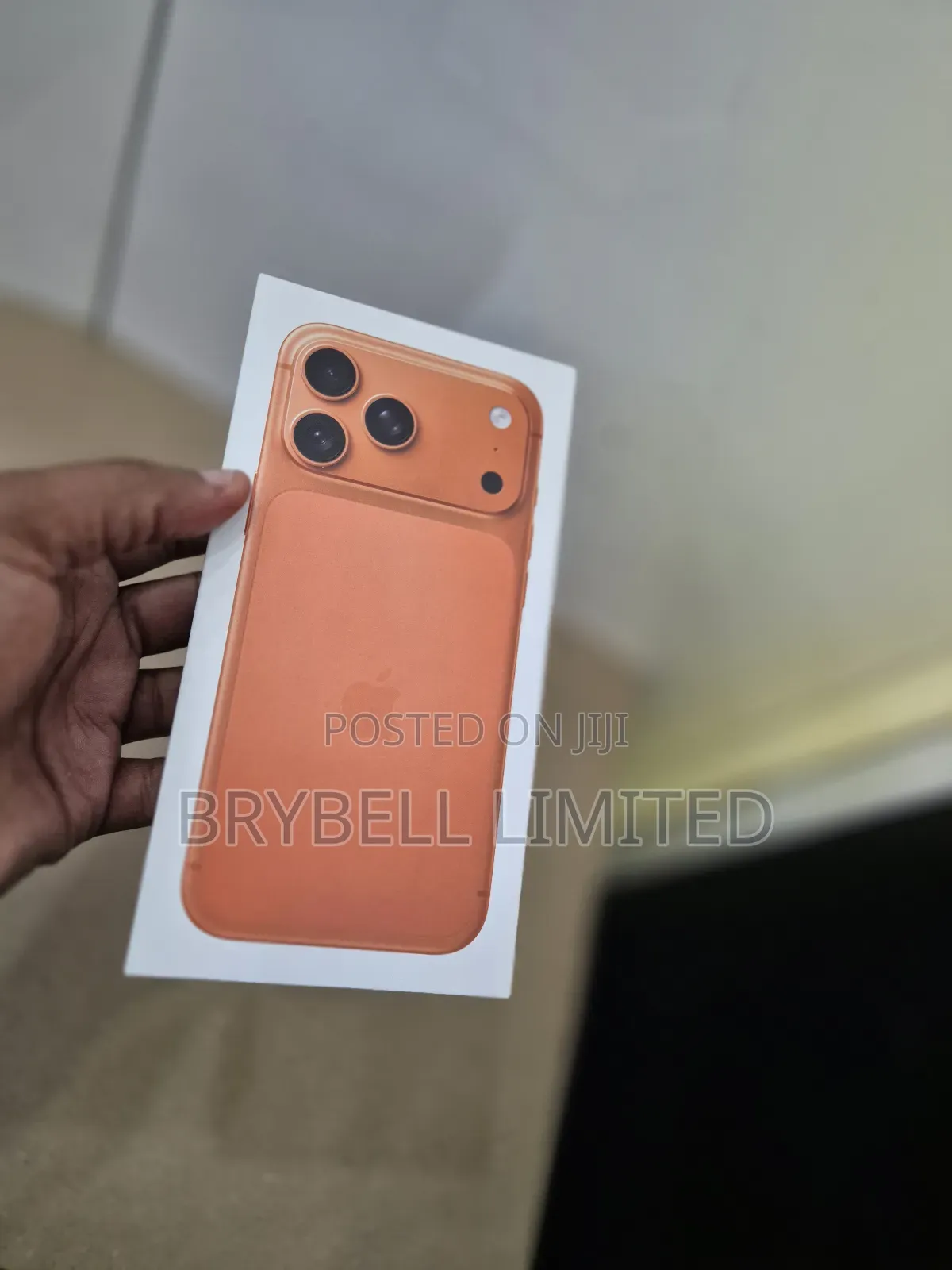 New Apple iPhone 17 Pro Max 256 GB Orange