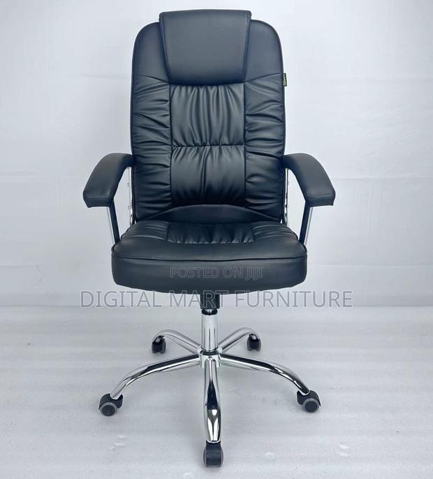 Office Chair: Black Leathered Chair for Seating Solution - thumbnail 7