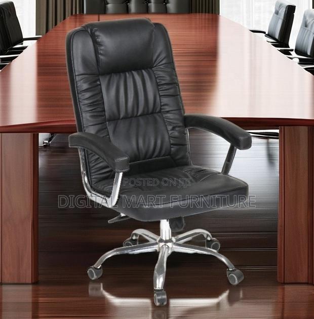 Office Chair: Black Leathered Chair for Seating Solution - thumbnail 9