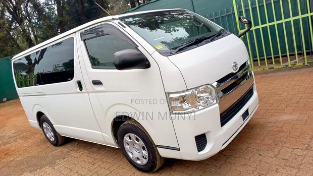Toyota HiAce 2018 White - thumbnail 5