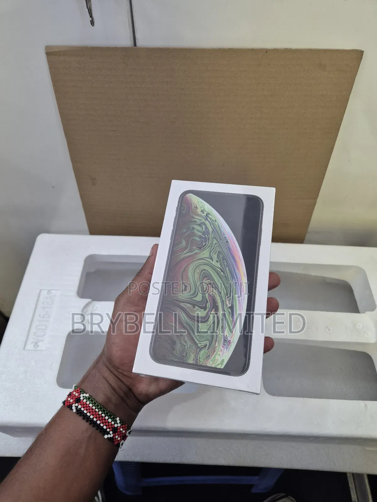 New Apple iPhone XS Max 256 GB Gold