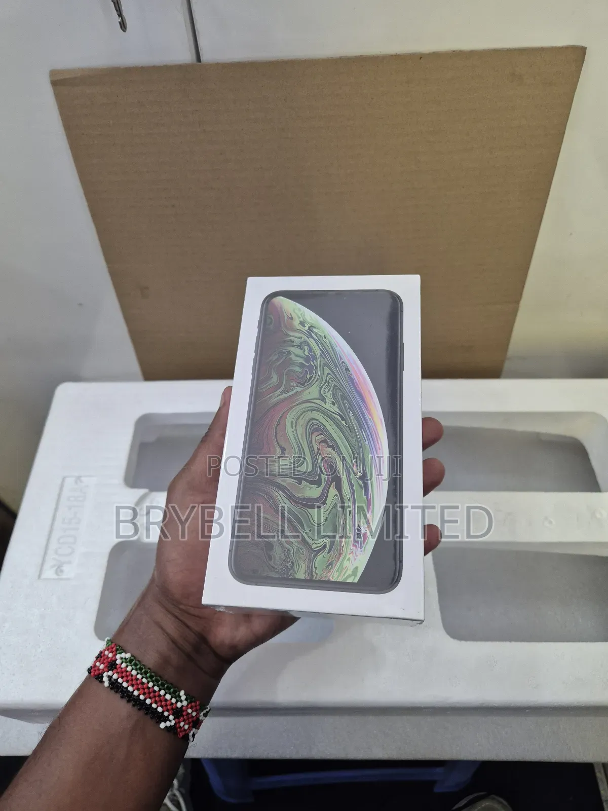 New Apple iPhone XS Max 256 GB Gold
