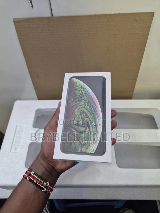 New Apple iPhone XS Max 256 GB Gold - thumbnail 3