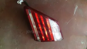 Toyota Crown Royal 2008 Bootlight
