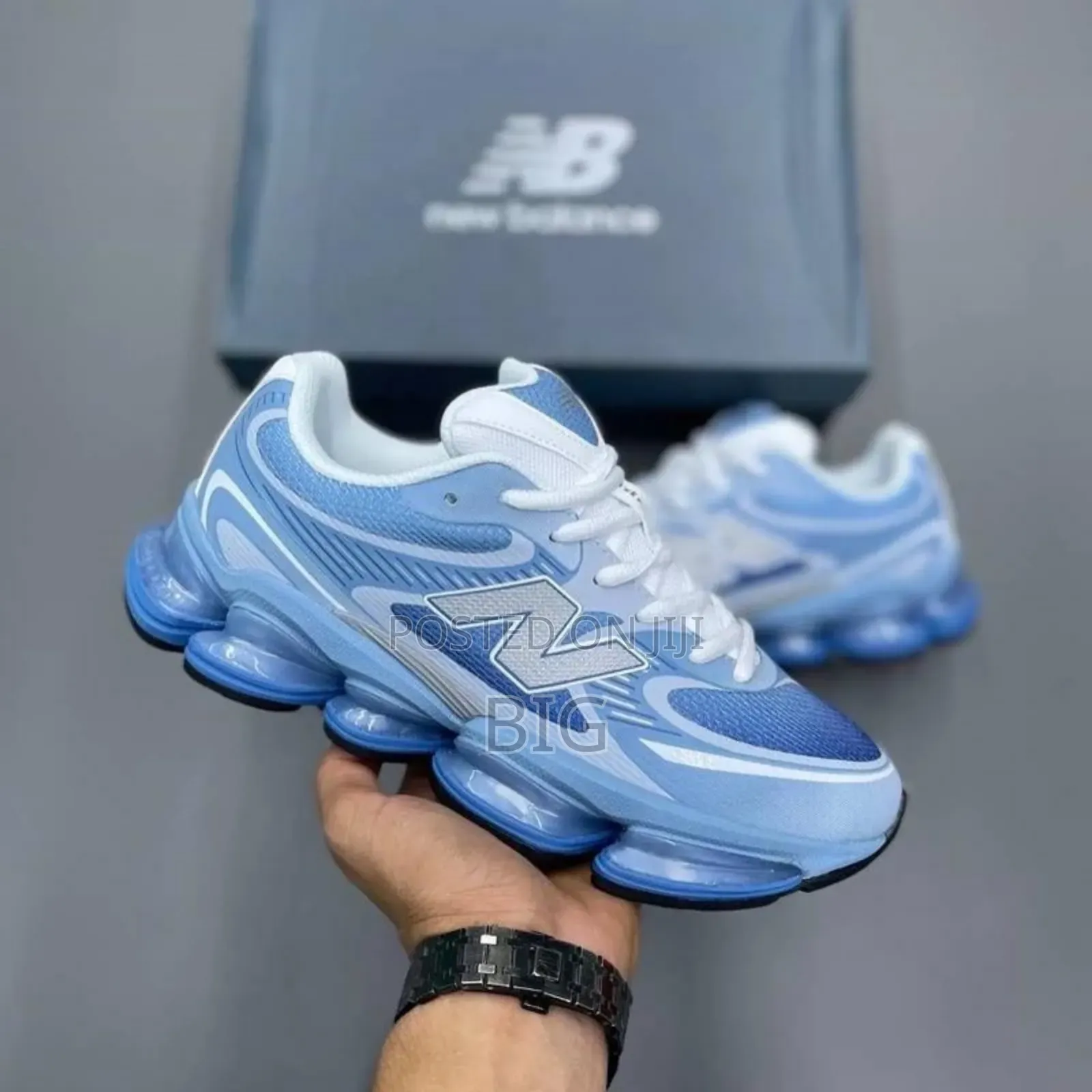 New Balance 2000