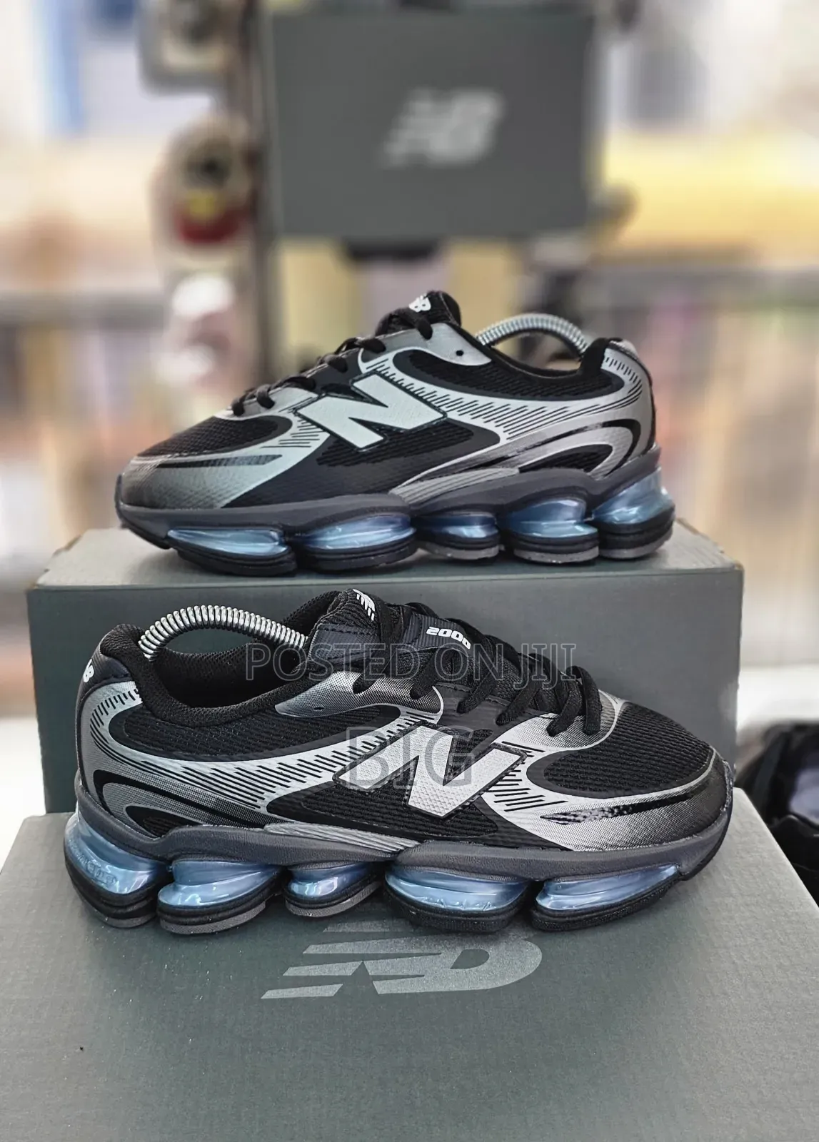 New Balance 2000