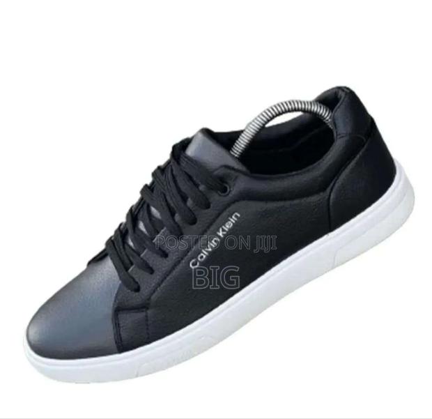 Calvin Klein Casuals - thumbnail 2