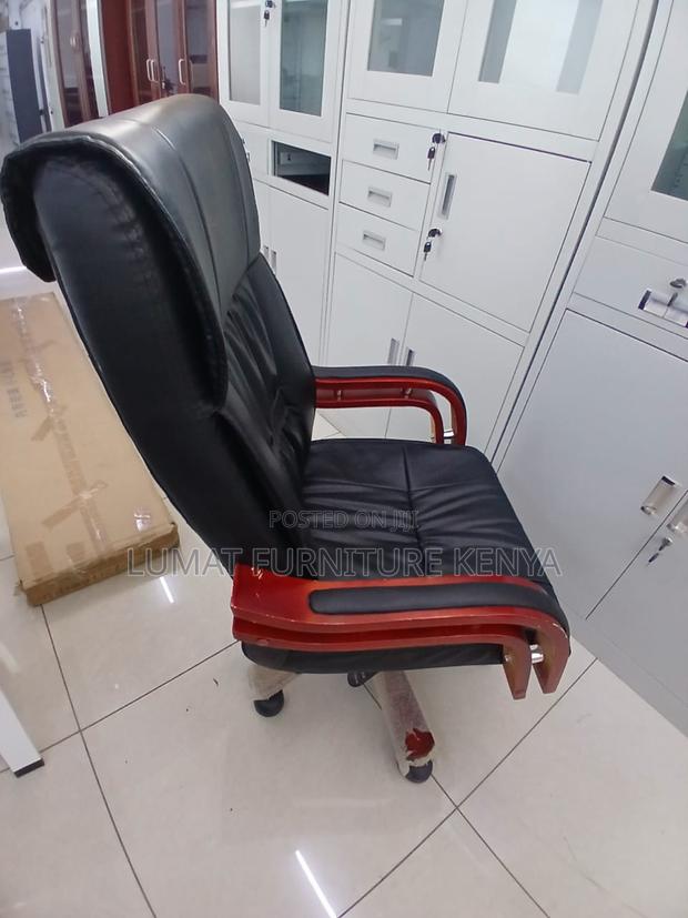 Guest Reception Chair - thumbnail 4