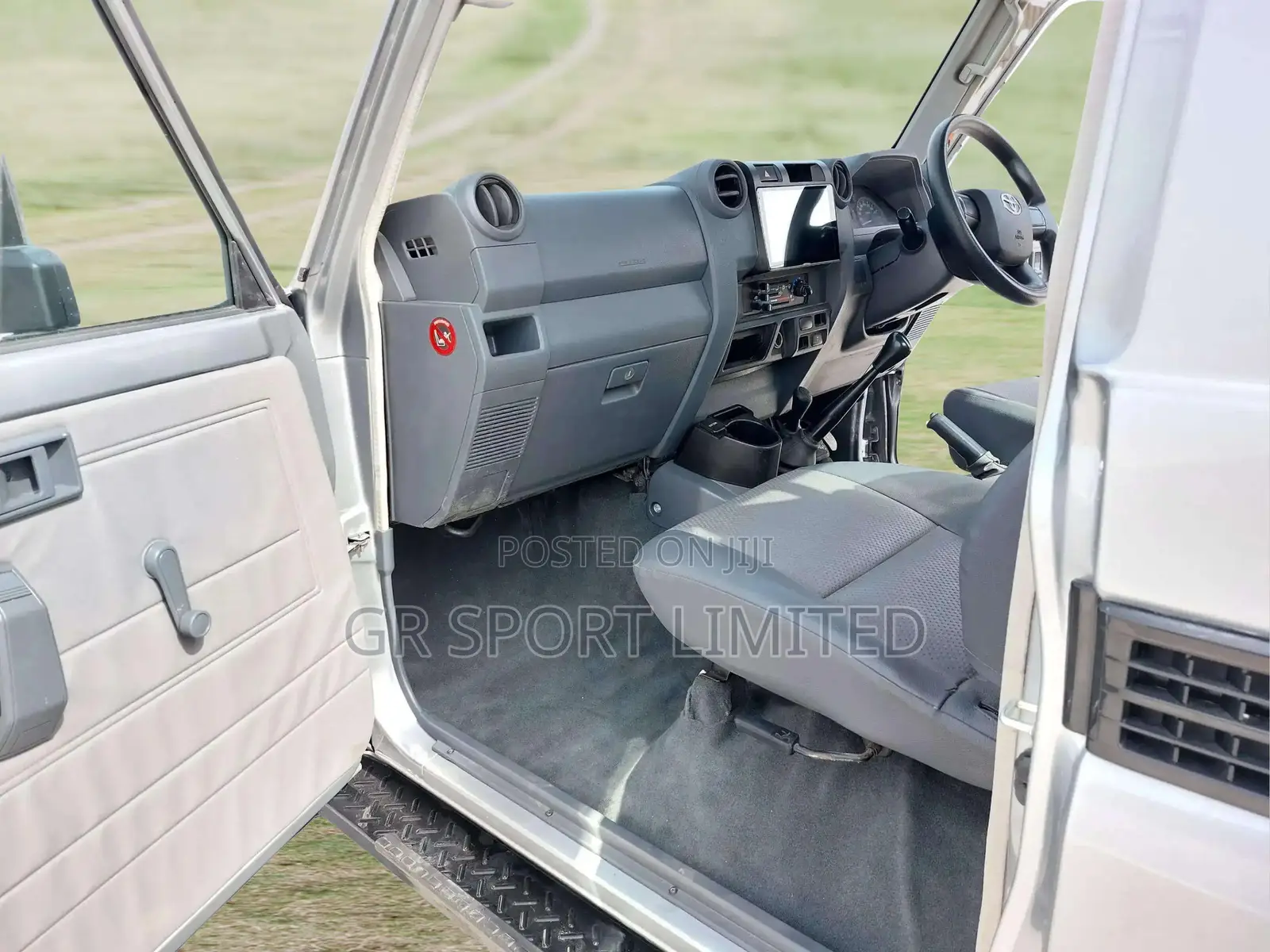 Toyota Land Cruiser 4.5 V8 TD 2019 Silver