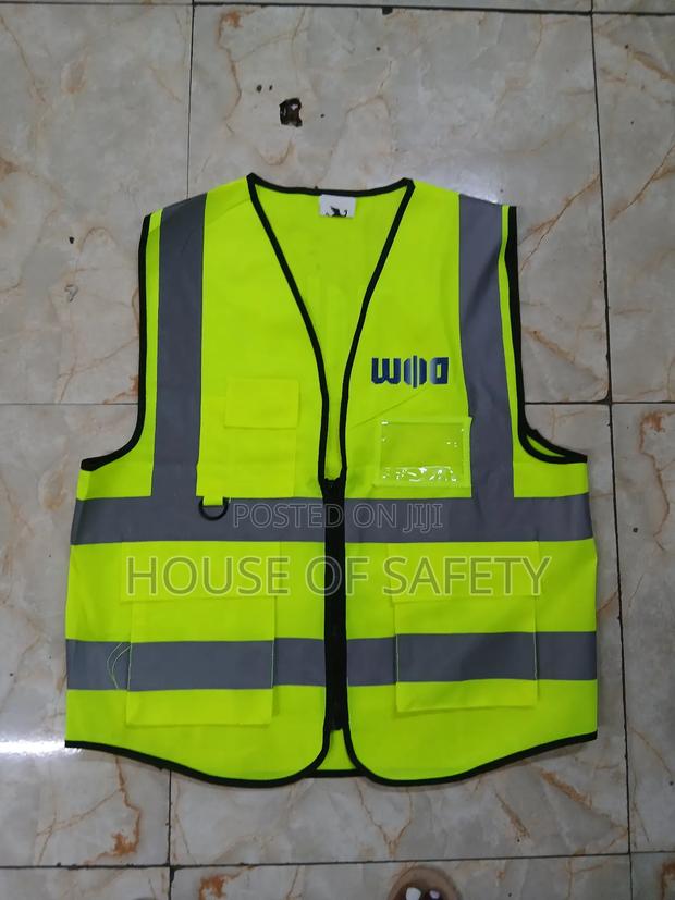 On Site Reflectors Vest In Luminous Green
