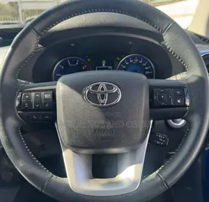 Toyota Hilux 2019 Blue