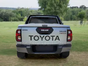 Toyota Hilux Revo Double Cab Deisel 2.8 AWD 2018 Silver