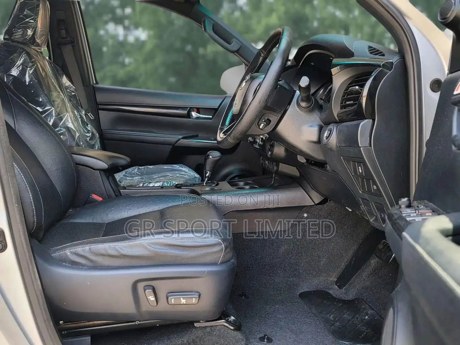 Toyota Hilux Revo Double Cab Deisel 2.8 AWD 2018 Silver