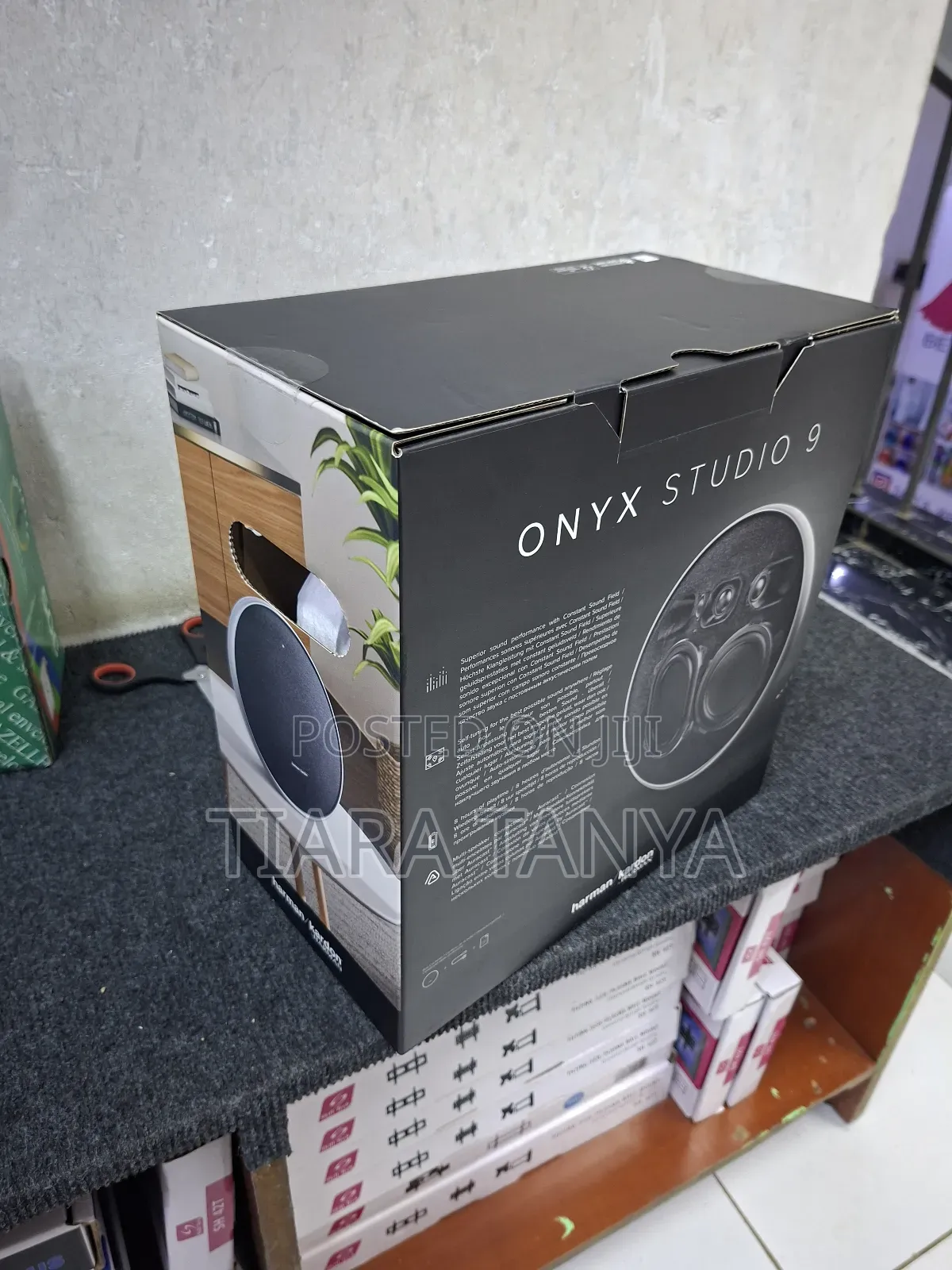 Onyx Studio 9 Harman Kardon Portable Speaker