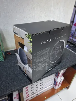 Onyx Studio 9 Harman Kardon Portable Speaker