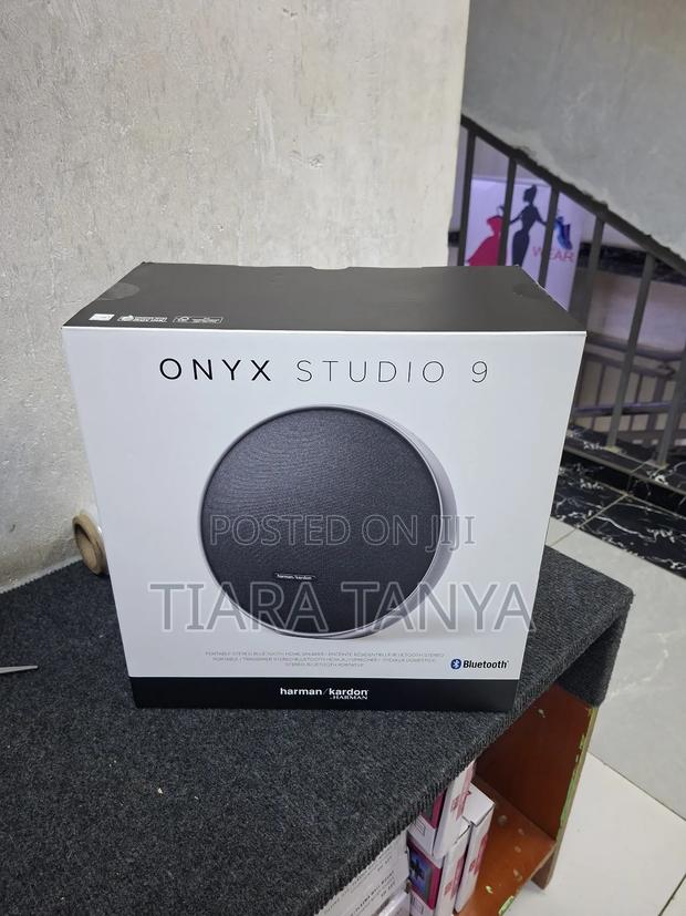 Onyx Studio 9 Harman Kardon Portable Speaker - thumbnail 3
