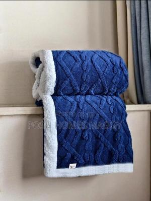 Heavy Sherpa Warm Throw Pillow Blankets - thumbnail 2