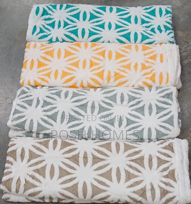 Warm Heavy Quality Throw Blankets - main view