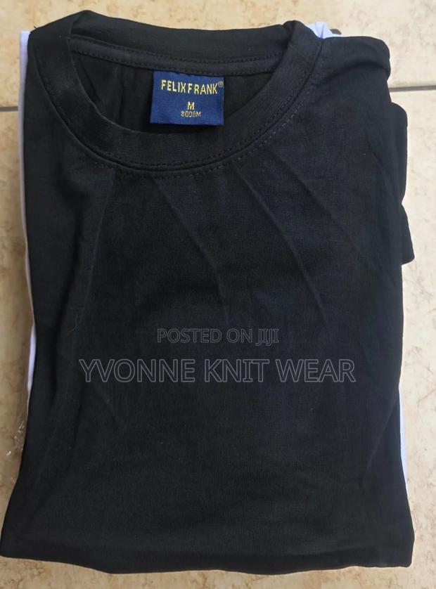 Plain Tshirts - thumbnail 2