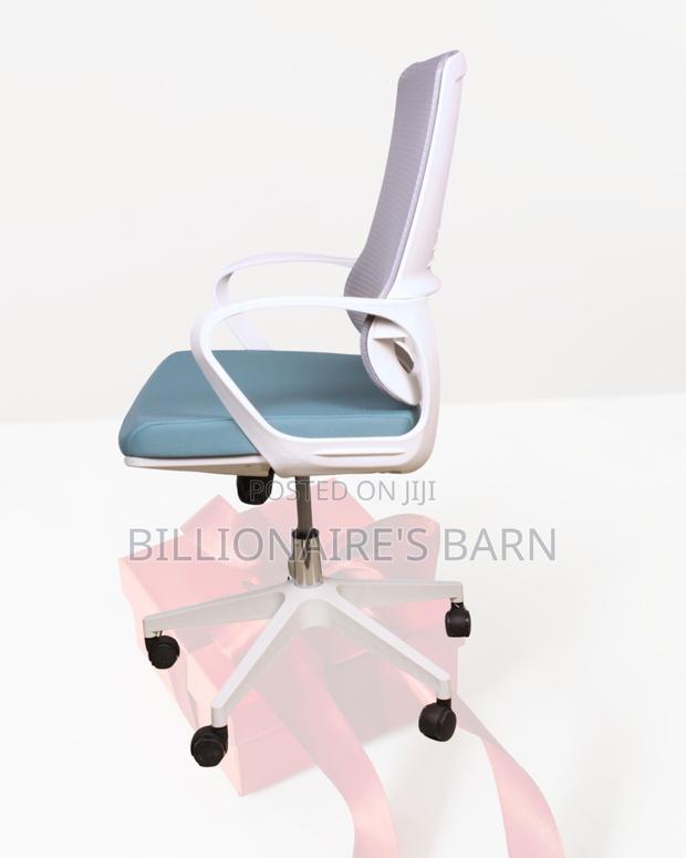 Pro Office Mesh Executive Mesh | Comfort Meets Style - thumbnail 3