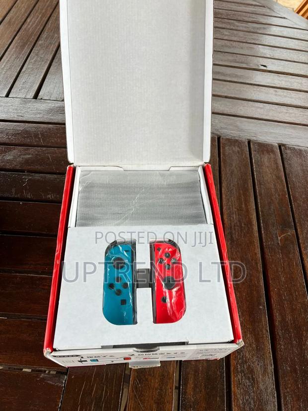 Nintendo Switch Oled Clesn With Box Slightly Used - thumbnail 5