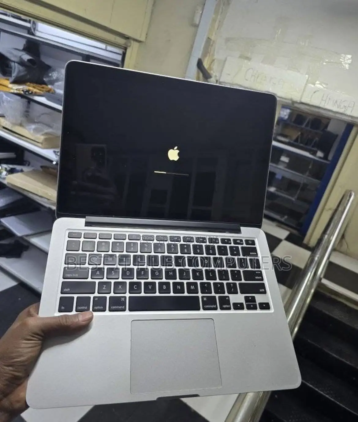 Laptop Apple MacBook Pro 2015 8GB Intel Core i5 SSD 256GB