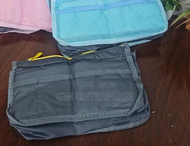 Multipurpose Waterproof 13 Pocket Mini Bag Organizer - thumbnail 2